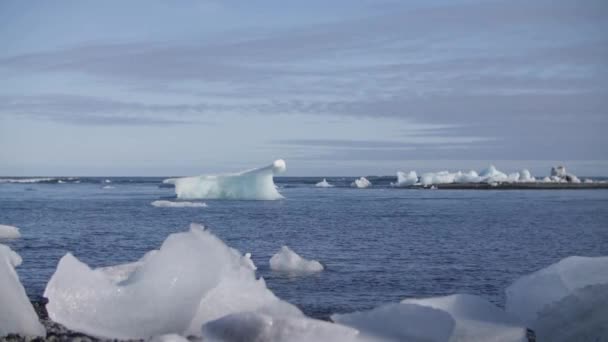 Παγόβουνα Λιώνουν Στην Ανερχόμενη Θαλάσσια Κεραία Κανένας Φύση Περιβάλλον Και — Αρχείο Βίντεο