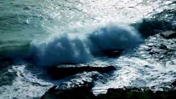 Wellen Wirbeln Kino Aus Der Nähe Ozeanwellen Atlantik Strand Küste — Stockvideo