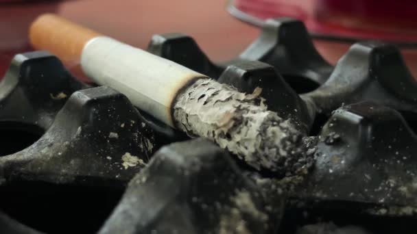 Tabák Popelníku Závislost Nikotinu Návyk Nemoc Kouření Kouř Koncept Nezdravý — Stock video