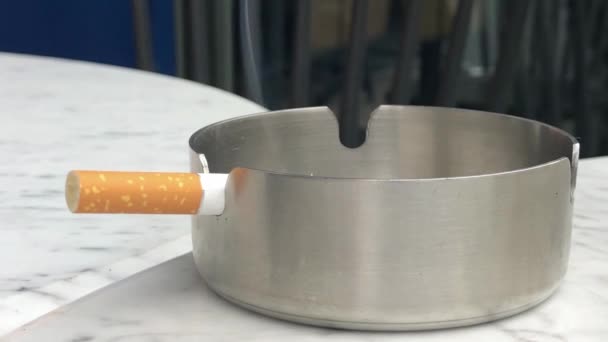 Primer Plano Del Cenicero Fumar Cigarrillos Fumar Cigarrillos Fondo Cáncer — Vídeo de stock