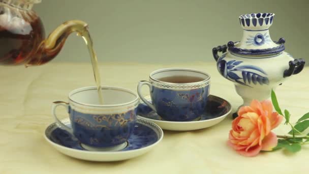 Чайний Напій Заливає Свіжозварену Воду Чашки Чаю Напої Ароматичні Напої — стокове відео