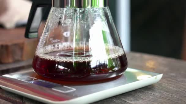 Brewing Coffee Jar Close Coffee Maker Hand Fresh Morning Routine — Stok video