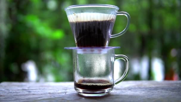 Close Σταγόνα Καφέ Espresso Κύπελλο Ετοιμάζω Φόντο — Αρχείο Βίντεο