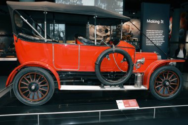 Argyll, Edinburgh 'daki İskoçya Ulusal Müzesi' nde on beş uçuş yaptı.