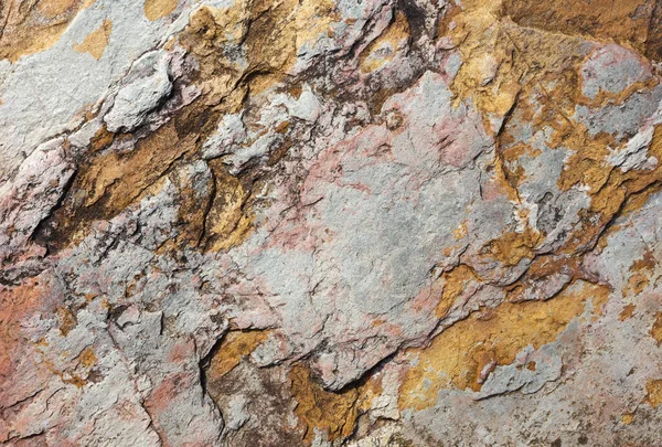 Yaşlı Paslı Granit Kaya Bir Sürü Çatlak Pis Bir Arka — Stok fotoğraf