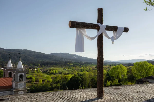 Деревянный Крест Белой Тканью Время Страстной Недели 2022 Года Порту — стоковое фото