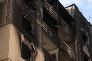 IRPIN, Kyiv REGION UKRAINE - 25.04.2022: sivillerin evleri yıkıldı. Rusya 'nın Ukrayna' ya karşı savaşı