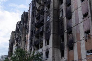 IRPIN, Kyiv REGION UKRAINE - 25.04.2022: sivillerin evleri yıkıldı. Rusya 'nın Ukrayna' ya karşı savaşı
