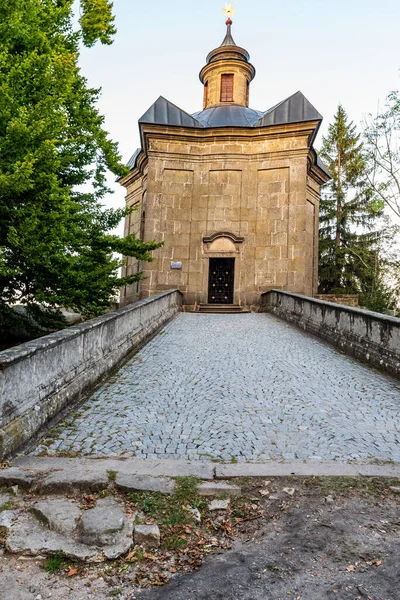 Barok tarzı Kaple Panny Marie Snezne şapeli Broumovske, Çek Cumhuriyeti 'nde Hvezda' da.