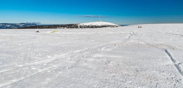 チェコ共和国の冬のイェセニーキ山脈のヴィソカの丘から プレッド クプレニク セラク ヴォズカの丘 — ストック写真