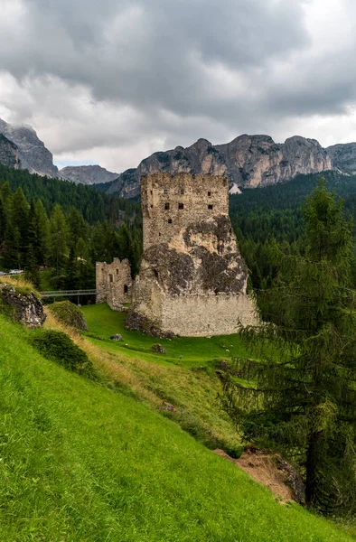 Kasteel Castello Andraz Ruïnes Met Pieken Achtergrond Balg Passo Falzarego — Stockfoto
