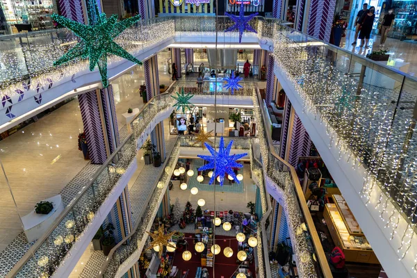 Oct 2021 Decoraciones Navidad Eastwood Shopping Mall Metro Manila Filipinas — Foto de Stock