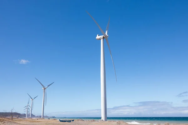 Όμορφο Τοπίο Των Ανεμόμυλων Στο Ilocos Norte Φιλιππίνες — Φωτογραφία Αρχείου