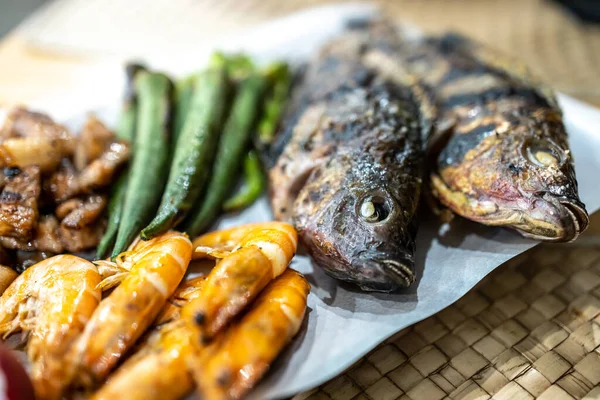 Popular Comida Filipina Mixta Parrilla Restaurante — Foto de Stock