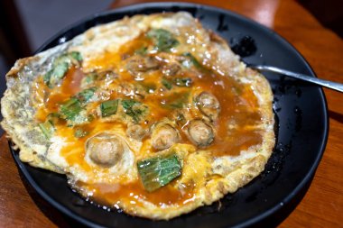Popular Taiwanese Food - oyster omelette at Restaurant
