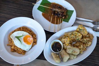 Popüler Endonezya Aperatif Yemeği - Gorengan Tabağı