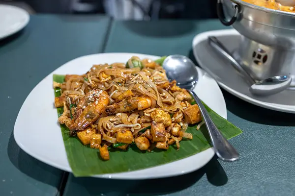 Популярна Тайська Страва Локшини Pad Thai Ресторані — стокове фото
