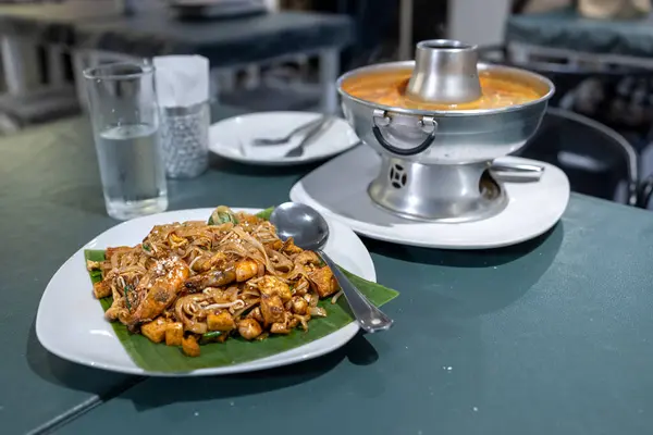 Популярное Таиландское Лапша Блюдо Pad Thai Ресторане — стоковое фото