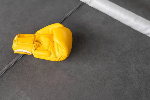 Yellow Boxing Gloves Gym Fitness — Fotografia de Stock