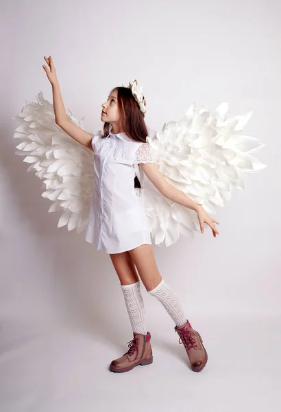 Pretty Young Lady Angel Wings Isolated Studio Shot — Stock Photo, Image