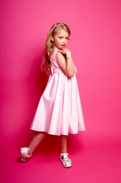 Красивая Молодая Девушка Розовых Платьях — стоковое фото