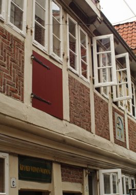 Krameramtsstuben (Bakkal Apartmanları), Almanya 'nın Hamburg eyaletinin Neustadt ilçesinde yer alan St. Michaelis Kilisesi yakınlarındaki Krayenkamp' daki tarihi binalardır..