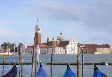 Ada San Giorgio Maggiore 'da gondollar ön planda..