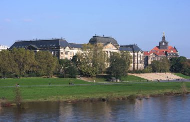 Dresden, Almanya 'nın muhteşem neo-Roma hazinesinin ön görüntüsü - 2014' te çekildi.