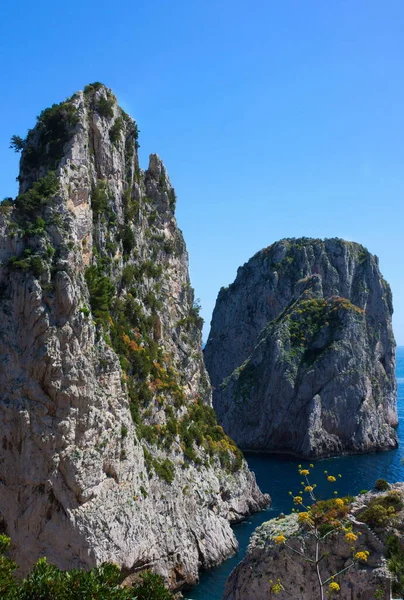 Capri Ist Eine Insel Tyrrhenischen Meer Vor Der Halbinsel Sorrent — Stockfoto