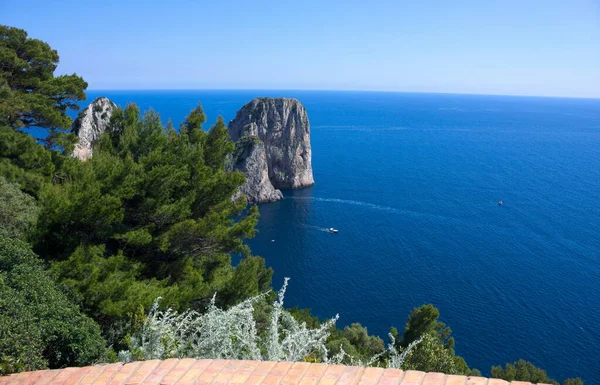 Die Italienische Ferieninsel Capri Liegt Golf Von Neapel Capri Ist — Stockfoto