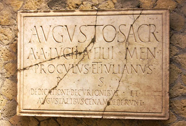 Herculaneum 'daki antik bir iç yazıt..
