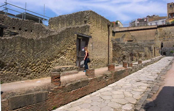 헤르쿨라네움은 폼페이 티스와 후반기에 베수비오산 의분화로 파괴된 나폴리만의 도시였다 — 스톡 사진