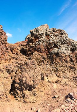 Vezüv, Avrupa anakarasındaki tek aktif volkandır. Napoli Körfezi 'nde, İtalya' nın Campania bölgesinde, Napoli şehrinden dokuz kilometre uzaklıktadır. Bu resim aktif volkan Vesuvius 'un kraterini fotoğraflıyor..