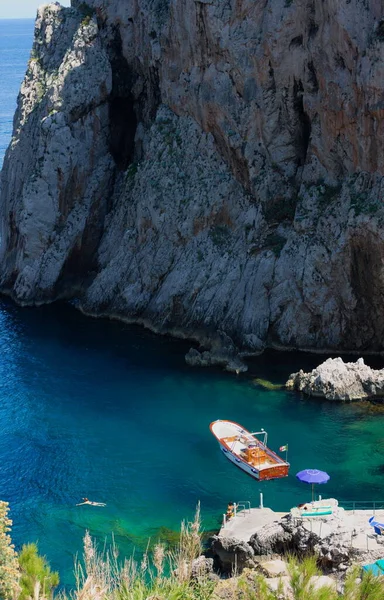 Capri Ist Eine Insel Tyrrhenischen Meer Vor Der Halbinsel Sorrent — Stockfoto