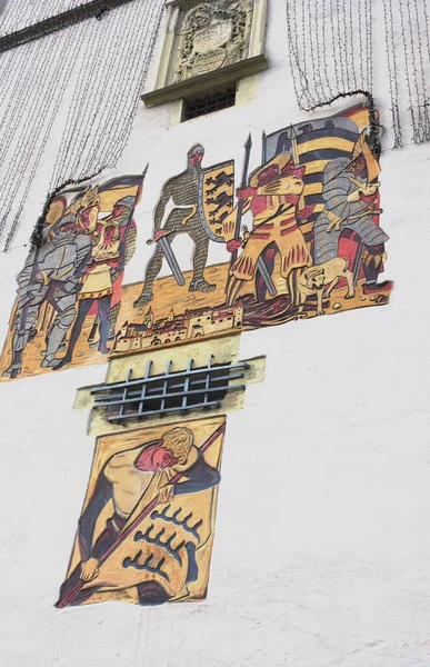 Tarih: Ocak 2015: Waiblingen, Güney Almanya resmi: Waiblingen 'deki Beinstein kulesinin dış cephesinde sgraffito.