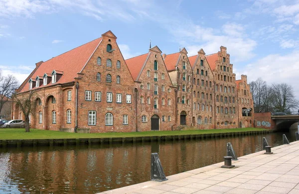 Solné Nádrže Jsou Skupinou Skladů Luebeck Obertrave Přímo Vedle Holstentoru — Stock fotografie