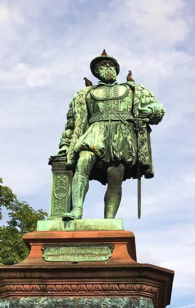 Monumento Del Duca Cristoforo Trova Sulla Schlossplatz Stoccarda Monumento Bronzo — Foto Stock