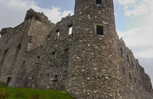 基尔文城堡 Kilchurn Castle 建于19世纪中期 由格莱诺奇的第一任领主科林 坎贝尔爵士建造 这张照片显示了外面的景色 — 图库照片