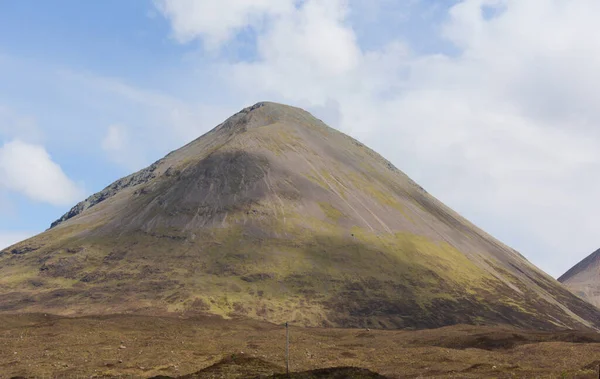 Isla Skye Conectada Con Costa Noroeste Escocia Por Puente Caracteriza — Foto de Stock