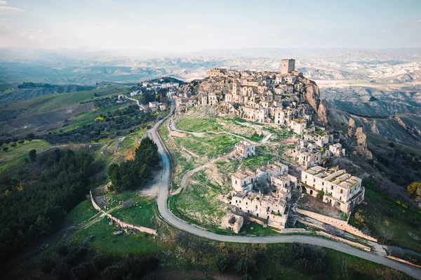 Esta Uma Foto Cidade Abandonada Chamada Craco Sul Itália Craco Imagens De Bancos De Imagens