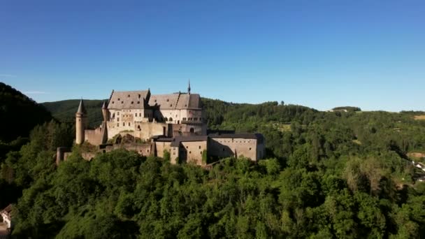 Vianden Castle Located City Vianden North Luxembourg Huge Fortified Castle — Stockvideo