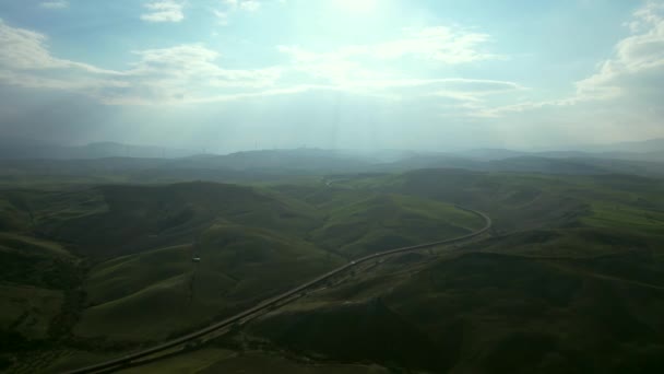Vídeo Aéreo Hermoso Paisaje Verde Filmado Provincia Matera Italia Típicas — Vídeos de Stock