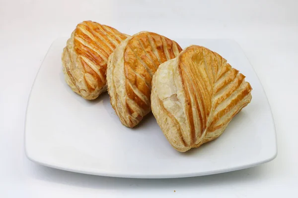 Verse Croissant Witte Achtergrond — Stockfoto