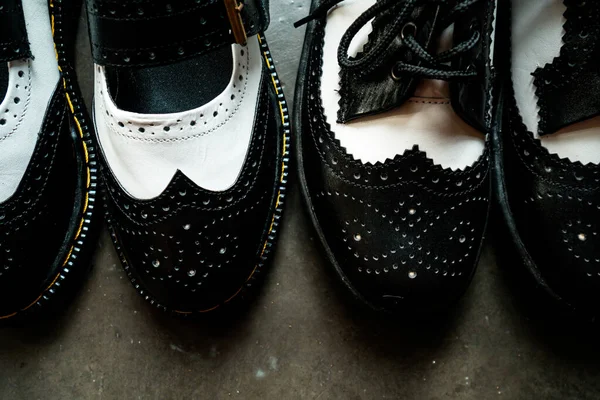 Detail Pair Classic Two Tone Brogue Wingtip Mary Jane Shoes — Stockfoto