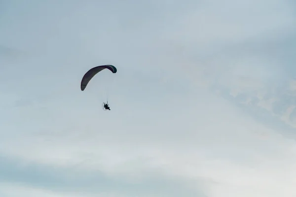 Powered Parachute Always Adorns Sky Parangtritis Beach Yogyakarta Indonesia Evening — Stok fotoğraf