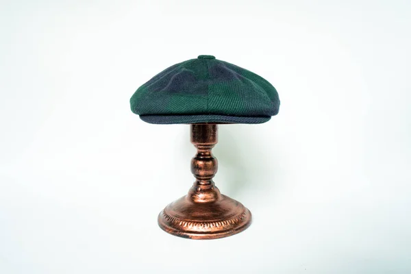 Λεπτομέρεια Από Ένα Κλασικό Οκτάφυλλο Καπέλο Εφημεριδοπώλη Σκούρο Πράσινο Μοτίβο — Φωτογραφία Αρχείου