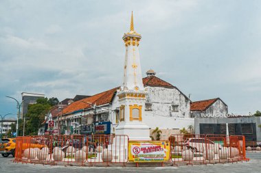 Jogja şehrinin simgesi olan Tugu Pal Putih Jogja, aynı zamanda turistler için de favori bir turizm merkezidir.