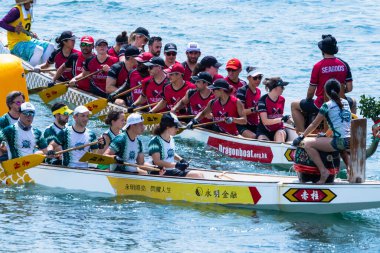 STANLEY-HONG KONG, 6 Haziran 2022: 3 Haziran 'da, Ejderha Tekne Yarışı ilk kez Stanley Main Beach' te yapıldı. COVID-19 salgınından sonra