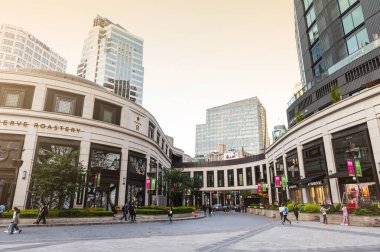 Şangay, Çin - Eylül 2019: HKRI Taikoo Hui Mall, Nanjing Yolu (Batı), Şangay, Çin