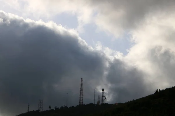 Nubes Lluvia Las Montañas Del Norte Israel Cielo Tormentoso Con — Foto de Stock